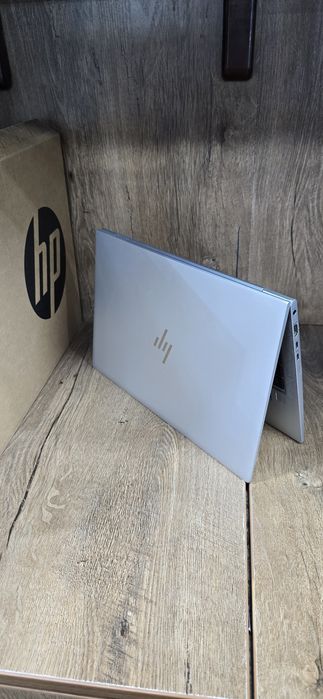 HP EliteBook 830 G8