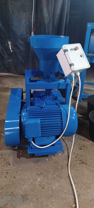 Prese Peleti 11 - 15 kw  Buncare rumegus -peleti - benzi transp racire