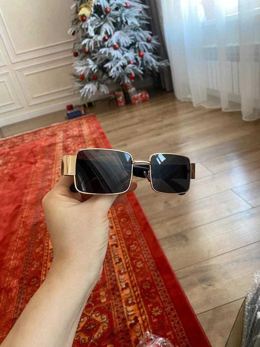 Солнцезащитные очки