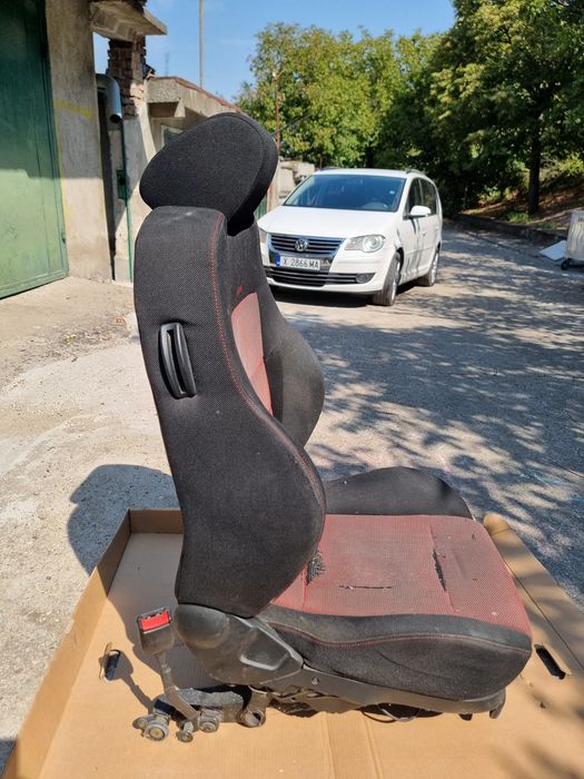 Дълбоко RECARO за двуврата