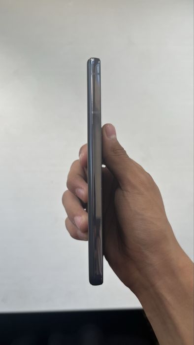Продам SAMSUNG S21 5G