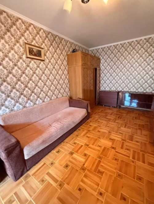 Продаю 1 комн 3эт 4эт дом  Башлык массив балкон 2х3
