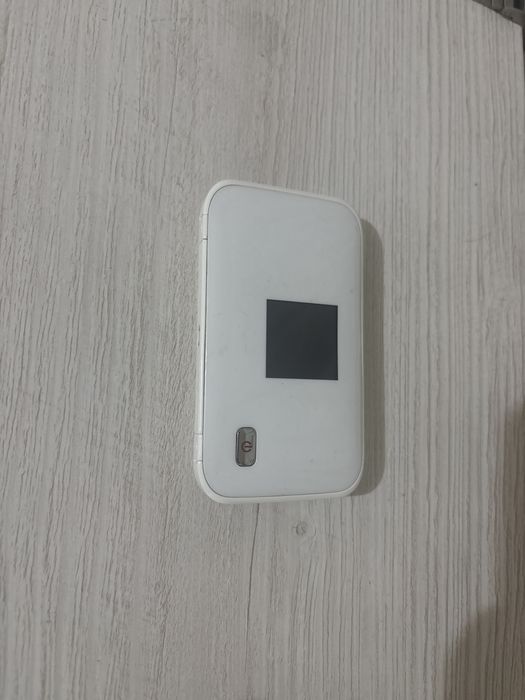 Продам роутер, карманный сим карта внутри все есть