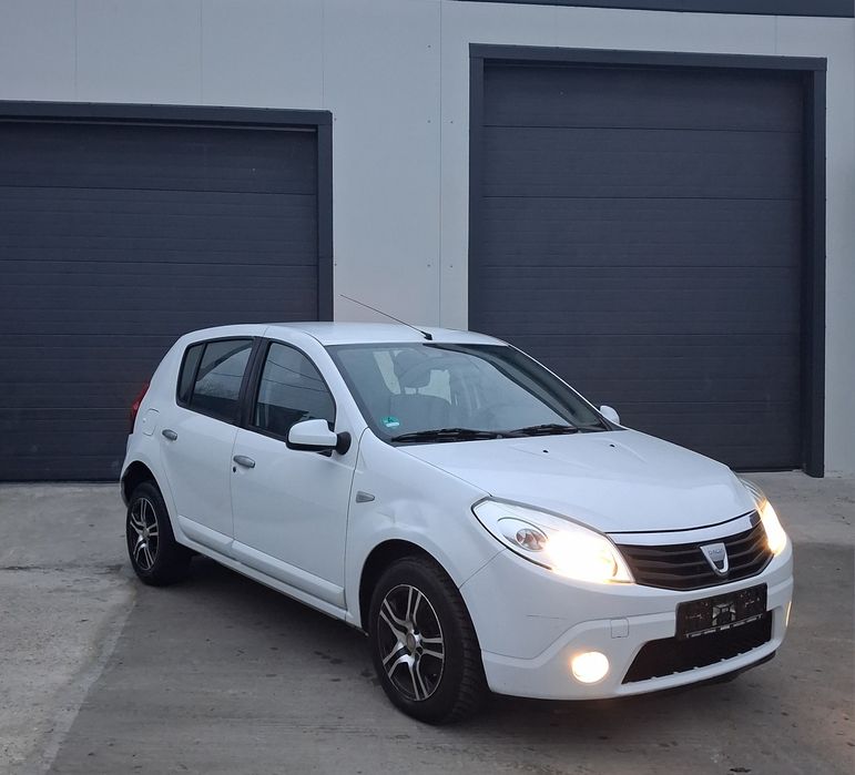 Dacia Sandero 1.4MPI GPL 2010 Laureate