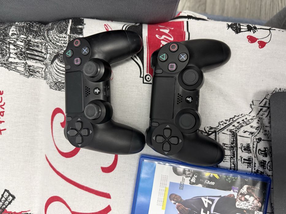 Срочно! Продам PS4 pro 1TB, в отличном состоянии.