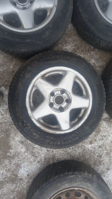 Шины с дисками..