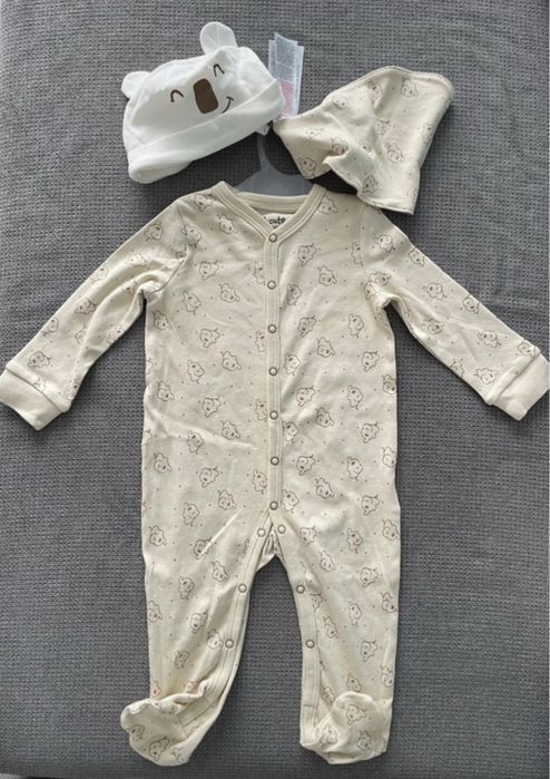 Set pijamale  bebe 6-9 luni