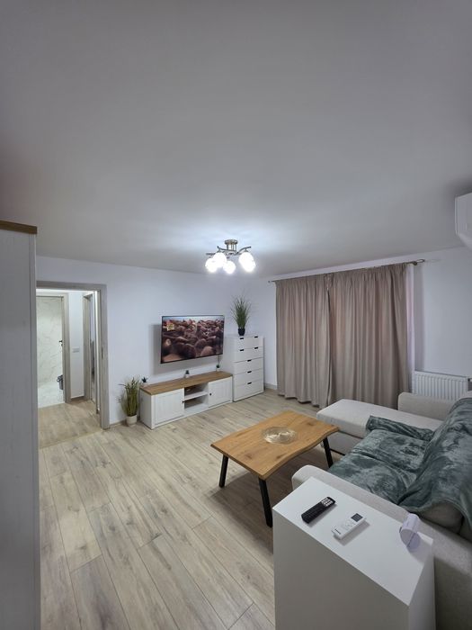Vând apartament cu 3 camere