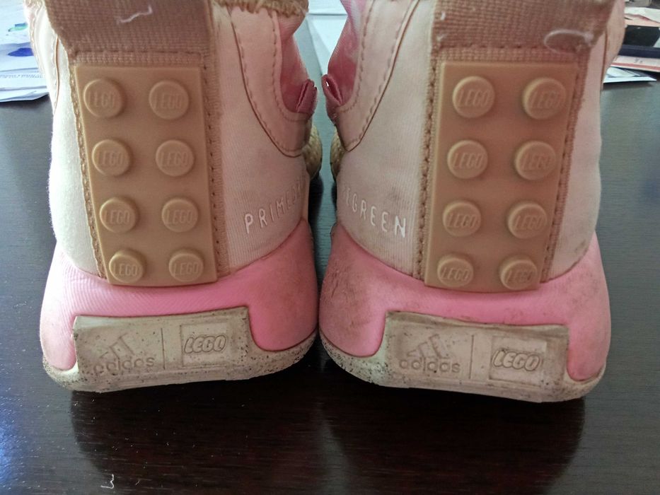 Adidas  Lego за момиче номер 28 - 23 евро.
