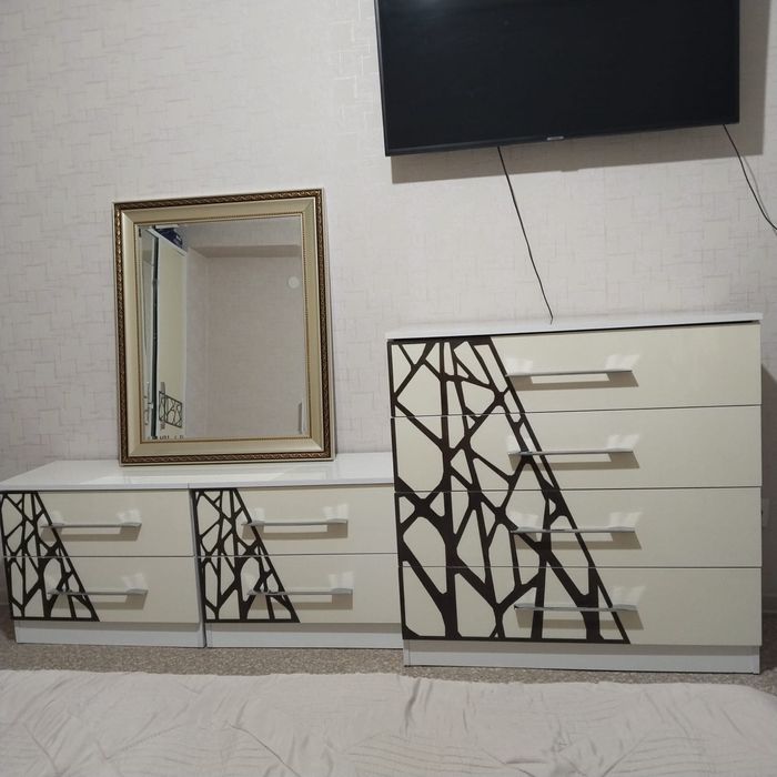 Продам спальный гарнитур