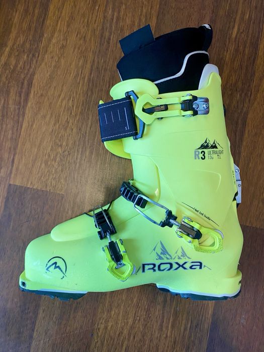 Clapari Roxa, pentru  ski de tura, foarte putin folositi.