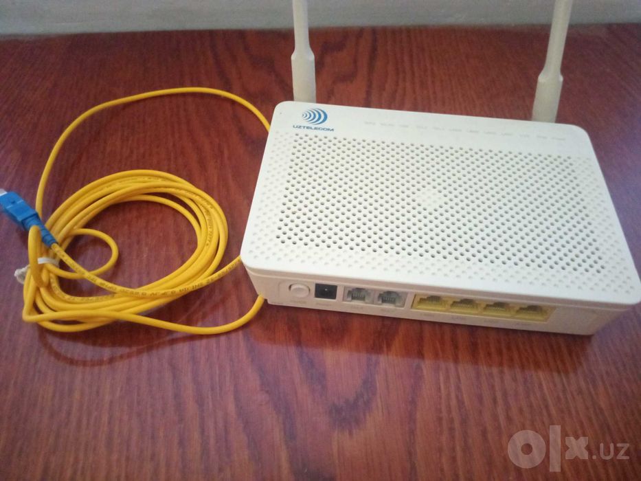 Продаётся оптический модем роутер GPON Huawei EchoLife HG8245H5