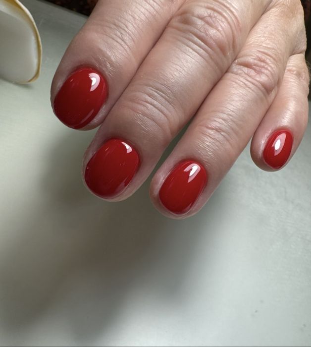 Маникюр, педикюр