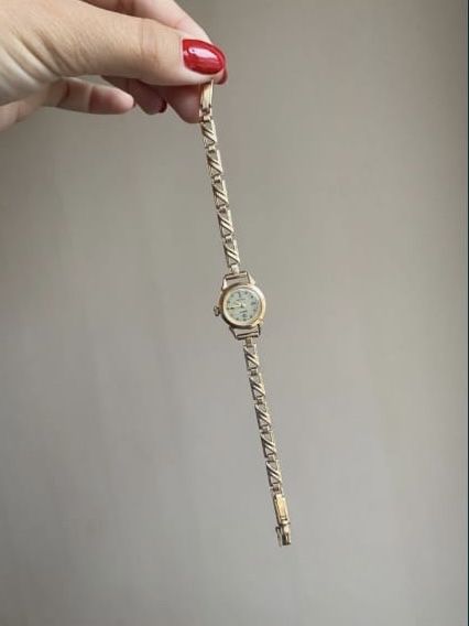 Продам Золотые часы Чайка