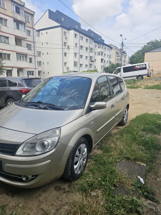 Vând Renault Megane Scenic (2007) – 1.9 dCi – Monovolum de Familie Ideal