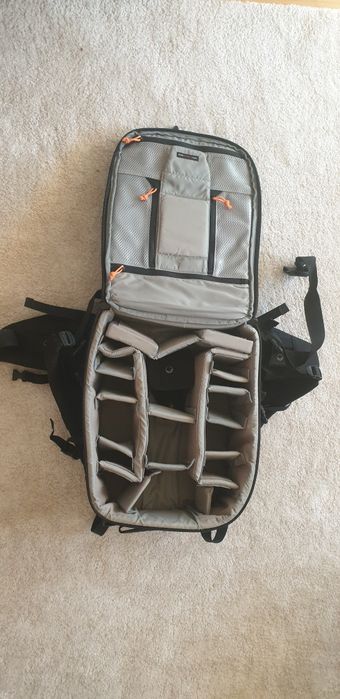 Rucsac foto (profesional) LowePro Vertex 200AW- Stare  excelentă