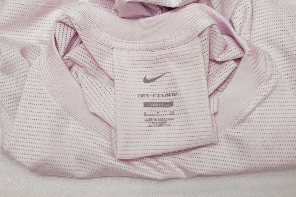 Nike оригинална дамска тениска бледо лилава loose fit S