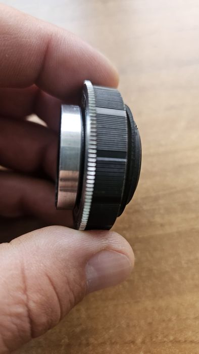 Vând obiectiv Meyer-Optik trioplan 1:2.9/50