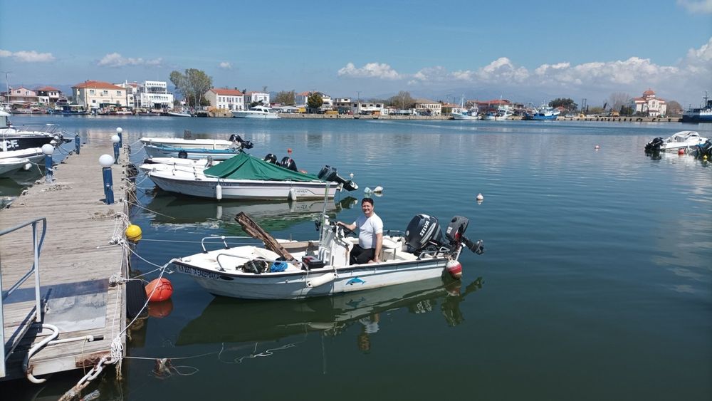 Продавам лодка за риболов