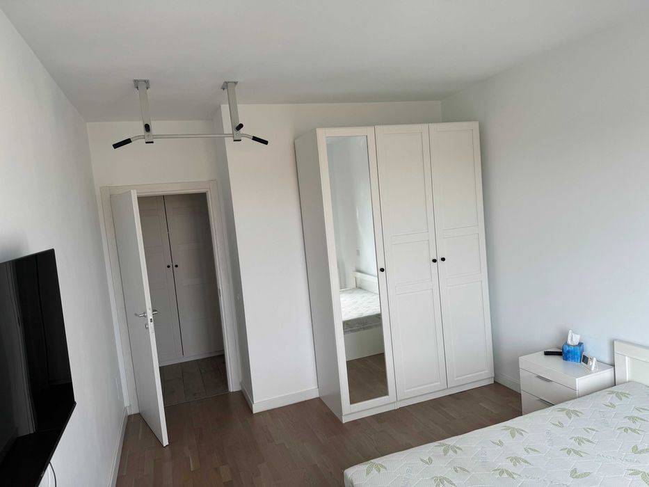 Proprietar vand apartament nou, mobilat si utilat, cu loc de parcare in MRS Village