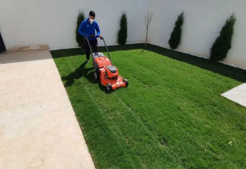 Gazon rulou cu sistem automatizat