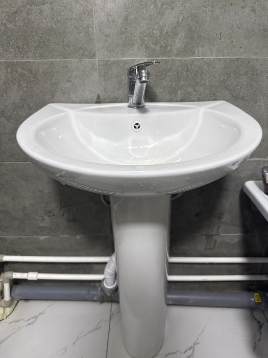 Продам новую раковину ,весь набор