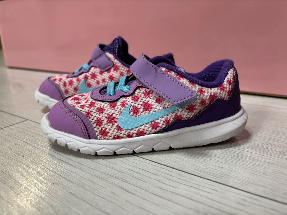 27 Nike Оригинални детски маратонки