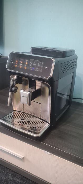 Espressor automat Philips EP3326/90 seria 3300