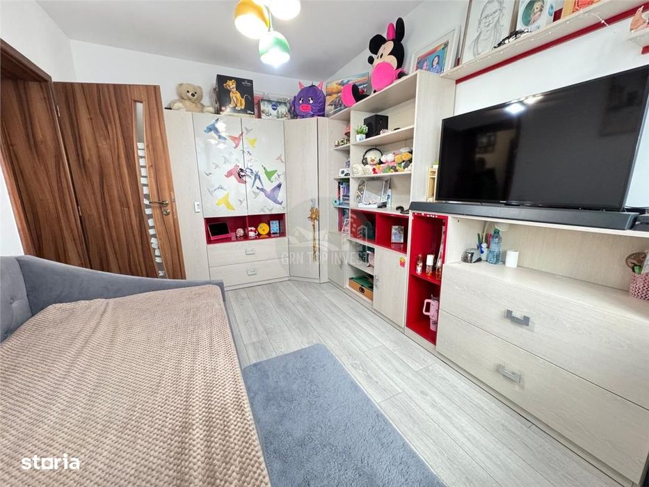 Apartament 3 camere 2 bai 2 balcoane in Selimbar