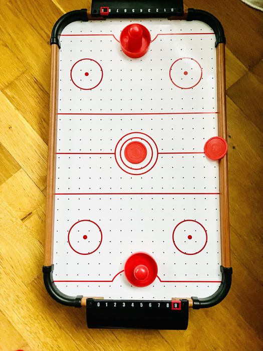 Air Hockey - joc de masa, familie , jocuri distractive copii .