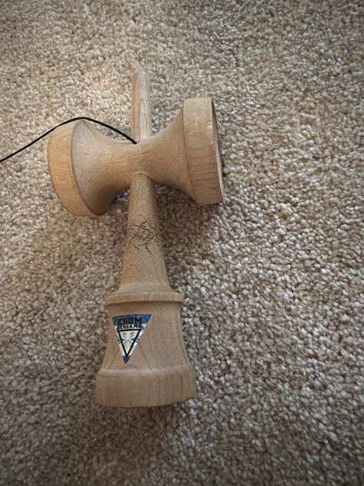 Kendama tama miguel si ken krom