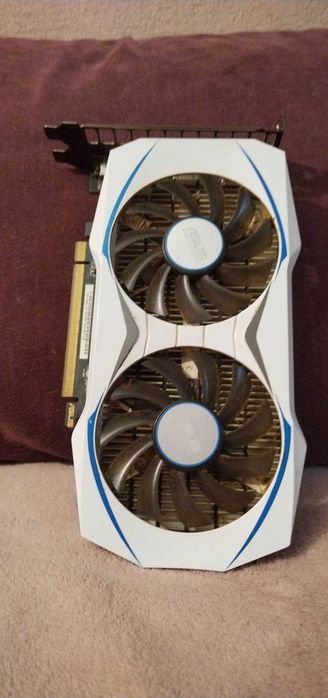 Prodavam Asus Radeon DUAL-RX 460-O2G