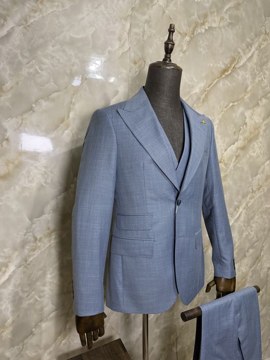 Costum 3 Piese Albastru Deschis