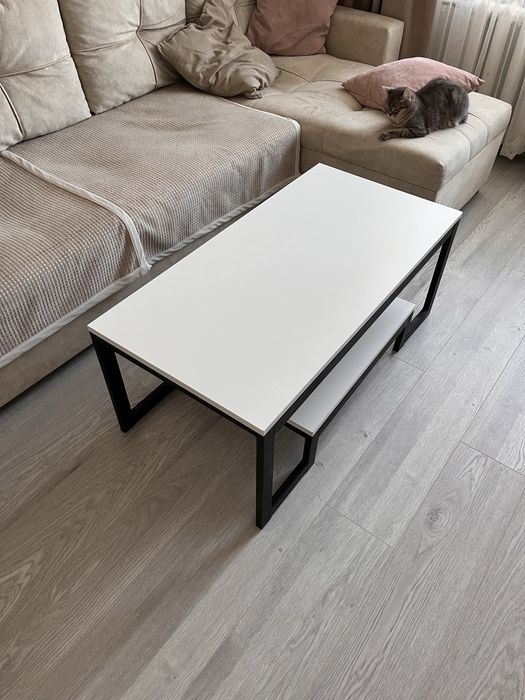 Журнальный столик