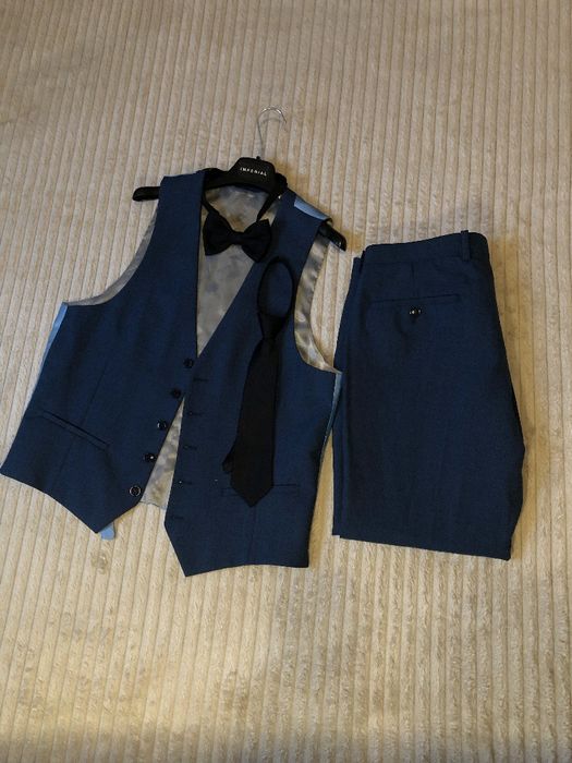 Costum Bărbați DKNY 3 Piese (Lână 70%), Slim Fit, Impecabil