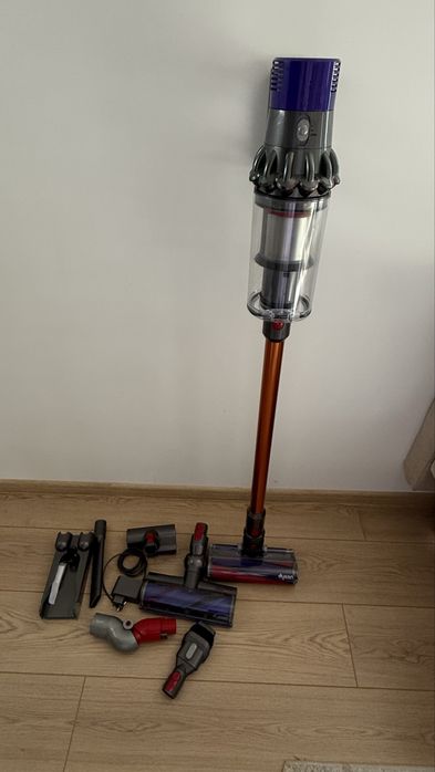 Прахосмукача DYSON V10