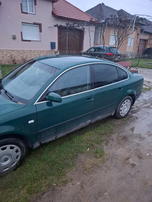 Vând Volkswagen Passat