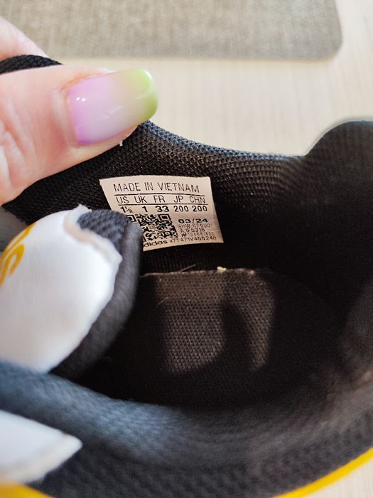 Маратонки Adidas 33 номер