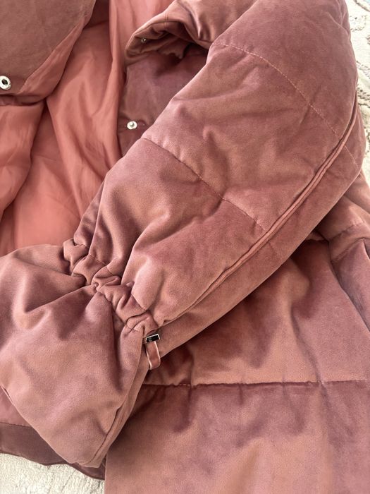 укороченный пуховик