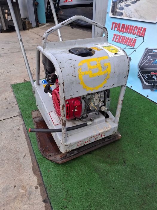 Трамбовка вибро плоча с двигател  - Honda