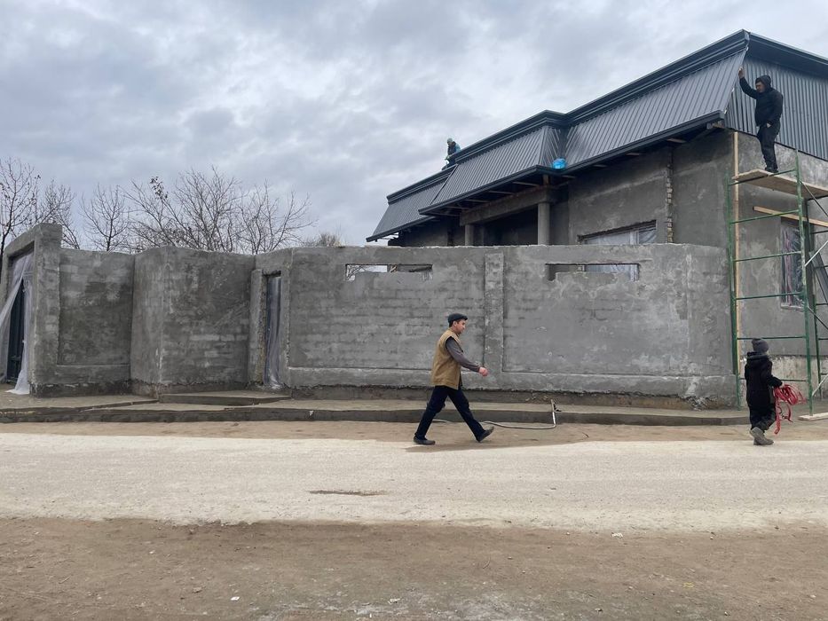 Keles sanatoriya idorasida uy sotiladi