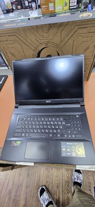 MSI Bravo 17 D7VF
