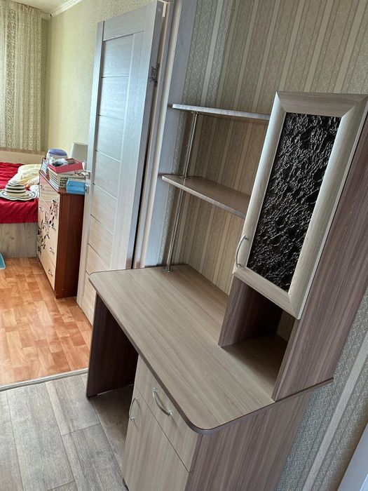 Продам компьютерный стол