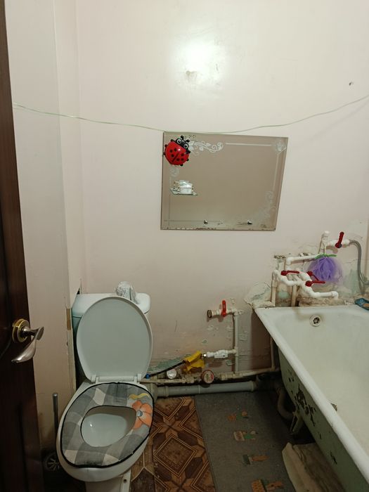 1 xonali kvartira ijaraga beriladi.