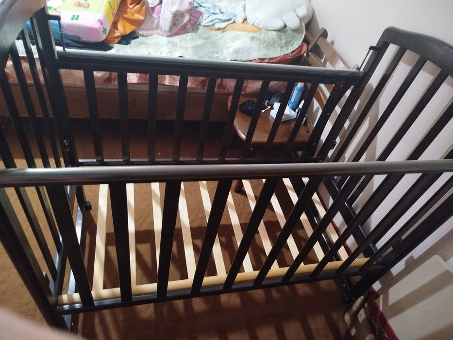 Продам детскую кроватку