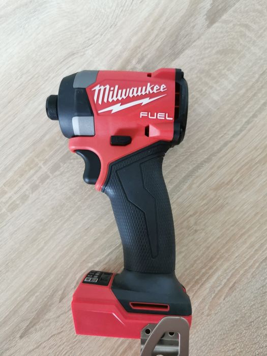 Impact m18 hexagonal milwaukee ultimul model