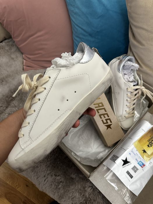 Adidasi Golden Goose din piele . Model nou .