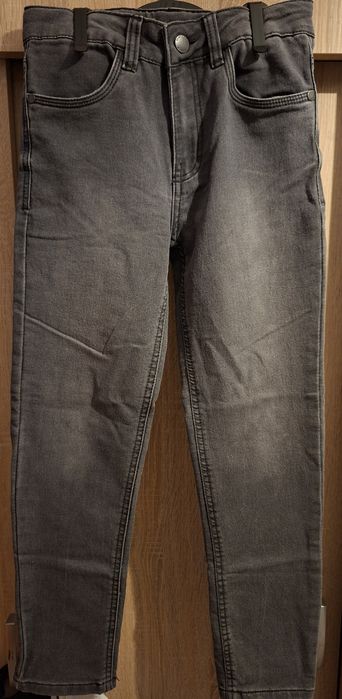 Treninguri si pantaloni pt băiat si fată