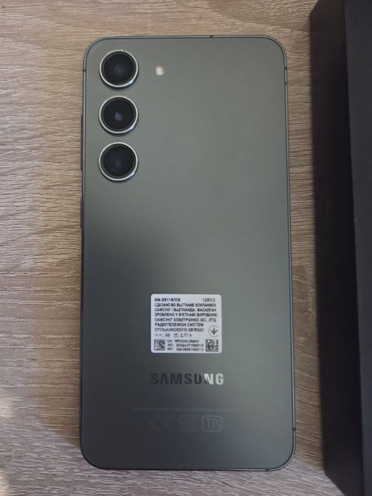 Samsung S23 128 гб