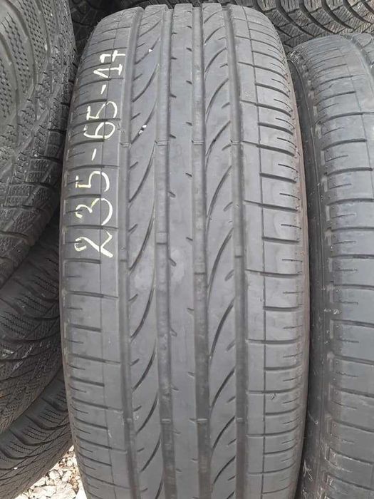 2 Броя 235/65/17 Bridgestone 6,2mm 2022DOT